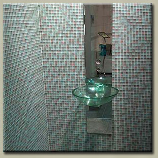 bathroom design glass tiles